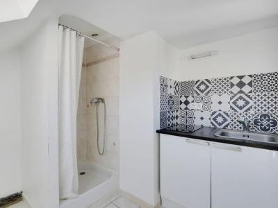 Louer Appartement Paris-18eme-arrondissement 730 euros