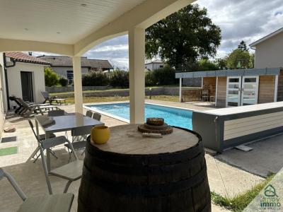For sale Chalamont 5 rooms 138 m2 Ain (01320) photo 1