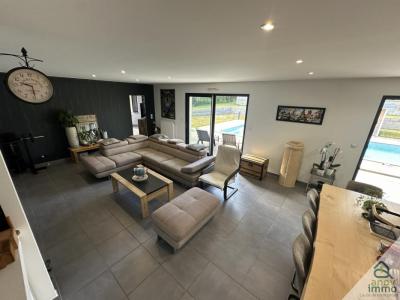 For sale Chalamont 5 rooms 138 m2 Ain (01320) photo 2