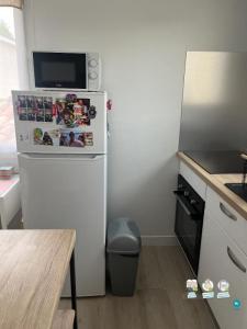 For rent Eguilles 2 rooms 28 m2 Bouches du Rhone (13510) photo 3