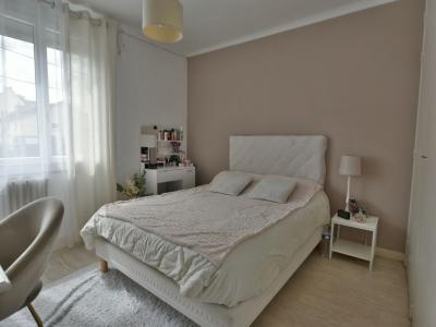 For sale CHOLET LA BAUMIRE 5 rooms 115 m2 Maine et loire (49300) photo 4
