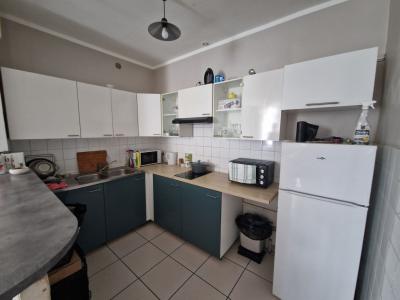 For sale REPUBLIQUE 3 rooms 65 m2 Gard (30000) photo 3