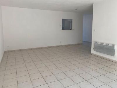 For rent Saint-laurent-d'arce 4 rooms 98 m2 Gironde (33240) photo 1