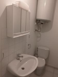 For rent Bordeaux 1 room 19 m2 Gironde (33000) photo 3