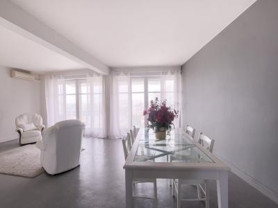 For sale Bordeaux 4 rooms 113 m2 Gironde (33200) photo 2