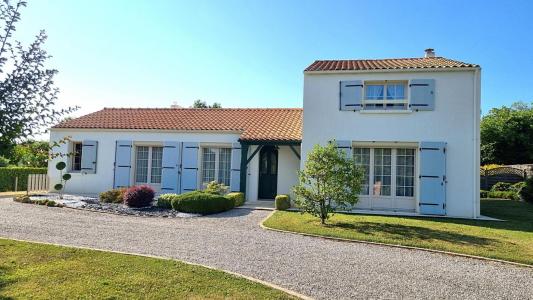 For sale Chaille-sous-les-ormeaux RIVES-DE-L-YON 7 rooms 145 m2 Vendee (85310) photo 0