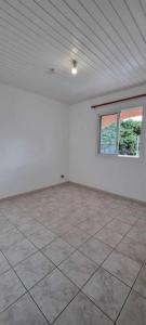 Louer Maison Saint-joseph 900 euros