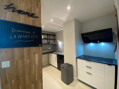 For rent Villeurbanne 7 rooms 107 m2 Rhone (69100) photo 2