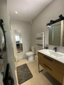For rent Villeurbanne 7 rooms 107 m2 Rhone (69100) photo 4