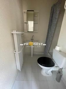 For rent Beaurecueil AIX-EN-PROVENCE 1 room 14 m2 Bouches du Rhone (13100) photo 3