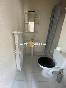 For rent Beaurecueil AIX-EN-PROVENCE 1 room 14 m2 Bouches du Rhone (13100) photo 4