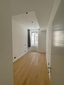 For rent Lyon-2eme-arrondissement 3 rooms 55 m2 Rhone (69002) photo 3