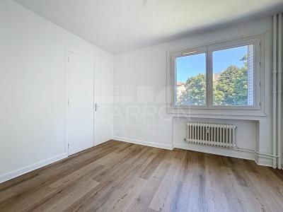For rent Villeurbanne 4 rooms 72 m2 Rhone (69100) photo 4