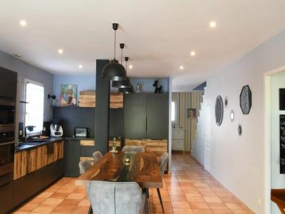 For sale Montelimar 5 rooms 174 m2 Drome (26200) photo 0