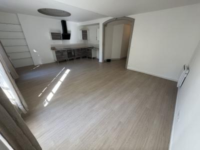 For sale CENTRE VILLE 3 rooms 73 m2 Tarn (81120) photo 2
