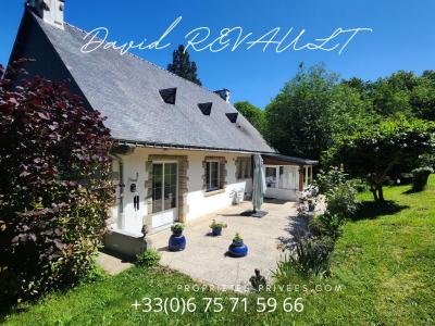 For sale Plumelec 9 rooms 180 m2 Morbihan (56420) photo 0