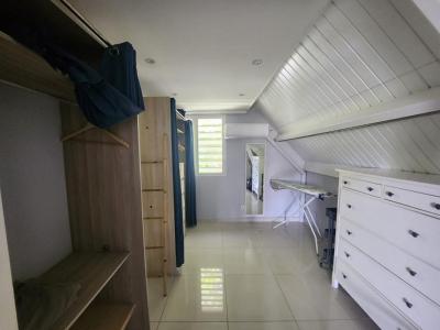 Louer Appartement 105 m2 Gosier