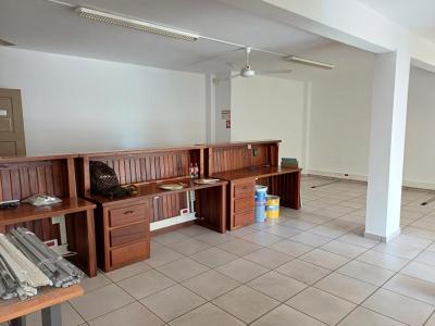 Louer Bureau 87 m2 Sainte-clotilde