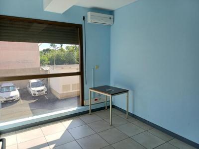 Louer Bureau Sainte-clotilde 21840 euros