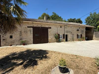 Acheter Maison 240 m2 Civray