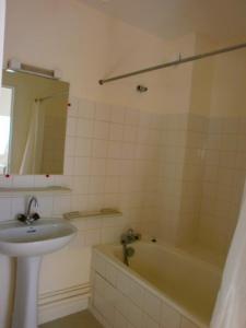 For rent Rennes 2 rooms 36 m2 Ille et vilaine (35000) photo 4