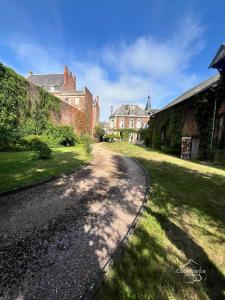 For sale Cateau-cambresis 12 rooms 352 m2 Nord (59360) photo 2