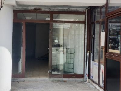 Acheter Local commercial Laruns 74000 euros