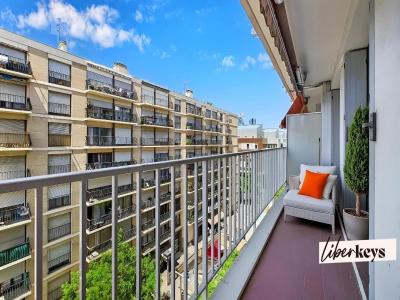 For sale Marseille-3eme-arrondissement 3 rooms 63 m2 Bouches du Rhone (13003) photo 1