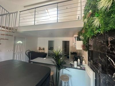 Louer Maison 70 m2 Montussan