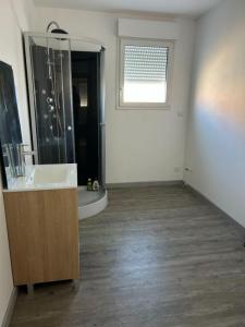 For sale Rouans 5 rooms 135 m2 Loire atlantique (44640) photo 4