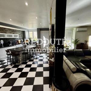 For sale Verzy 5 rooms 147 m2 Marne (51380) photo 1