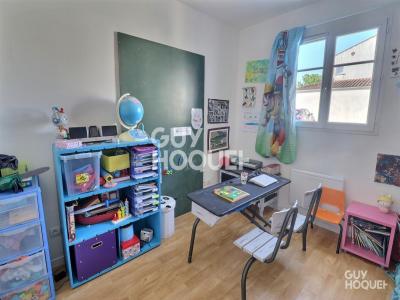 For sale Surgeres 3 rooms 67 m2 Charente maritime (17700) photo 3