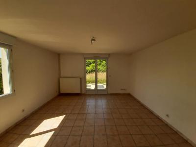 For sale Gene 3 rooms 73 m2 Maine et loire (49220) photo 2