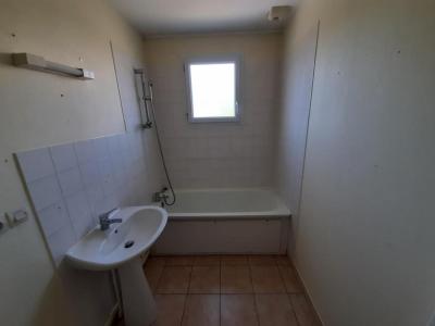 For sale Gene 3 rooms 73 m2 Maine et loire (49220) photo 4