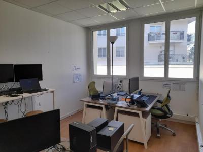 Louer Bureau Avrille 14820 euros