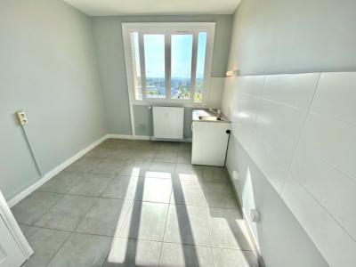 Louer Appartement Lyon-8eme-arrondissement 955 euros