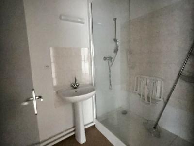 For sale Lyon-9eme-arrondissement 2 rooms 48 m2 Rhone (69009) photo 3