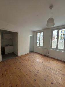 For rent Saint-etienne 1 room 27 m2 Loire (42000) photo 0