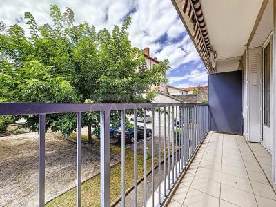 For sale Villeurbanne 4 rooms 78 m2 Rhone (69100) photo 2