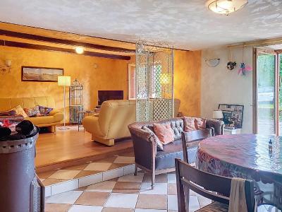 For sale 5 rooms 140 m2 Vosges (88210) photo 1