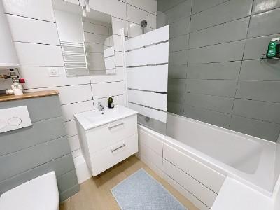 For rent Aix-en-provence 2 rooms 40 m2 Bouches du Rhone (13090) photo 2