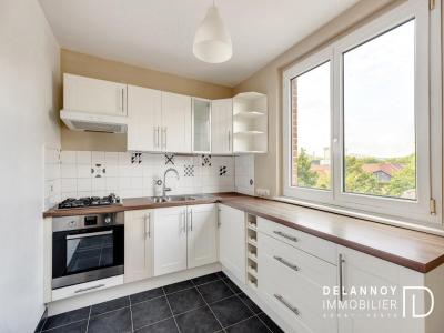 For sale Lille 3 rooms 57 m2 Nord (59800) photo 2