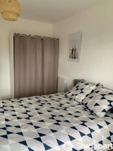 For rent Paris-11eme-arrondissement 2 rooms 52 m2 Paris (75011) photo 1