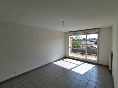 For sale Saint-priest 3 rooms 68 m2 Rhone (69800) photo 0