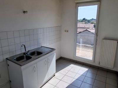 For sale Saint-priest 3 rooms 68 m2 Rhone (69800) photo 1