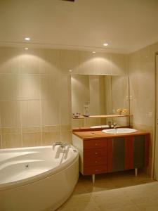 For rent Bordeaux 1 room 1 m2 Gironde (33000) photo 1