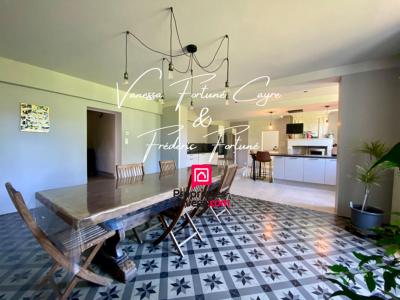 For sale Cavignac 10 rooms 325 m2 Gironde (33620) photo 1