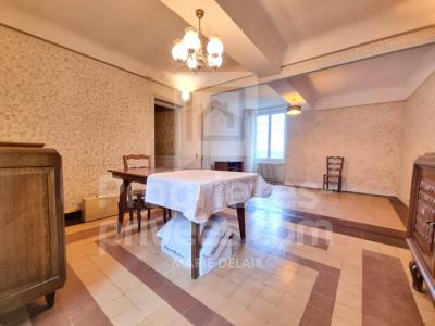 For sale Lere 3 rooms 72 m2 Cher (18240) photo 2