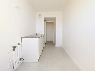 For sale Villeurbanne 3 rooms 60 m2 Rhone (69100) photo 4