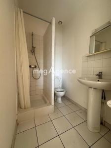 For sale Poitiers 1 room 30 m2 Vienne (86000) photo 2